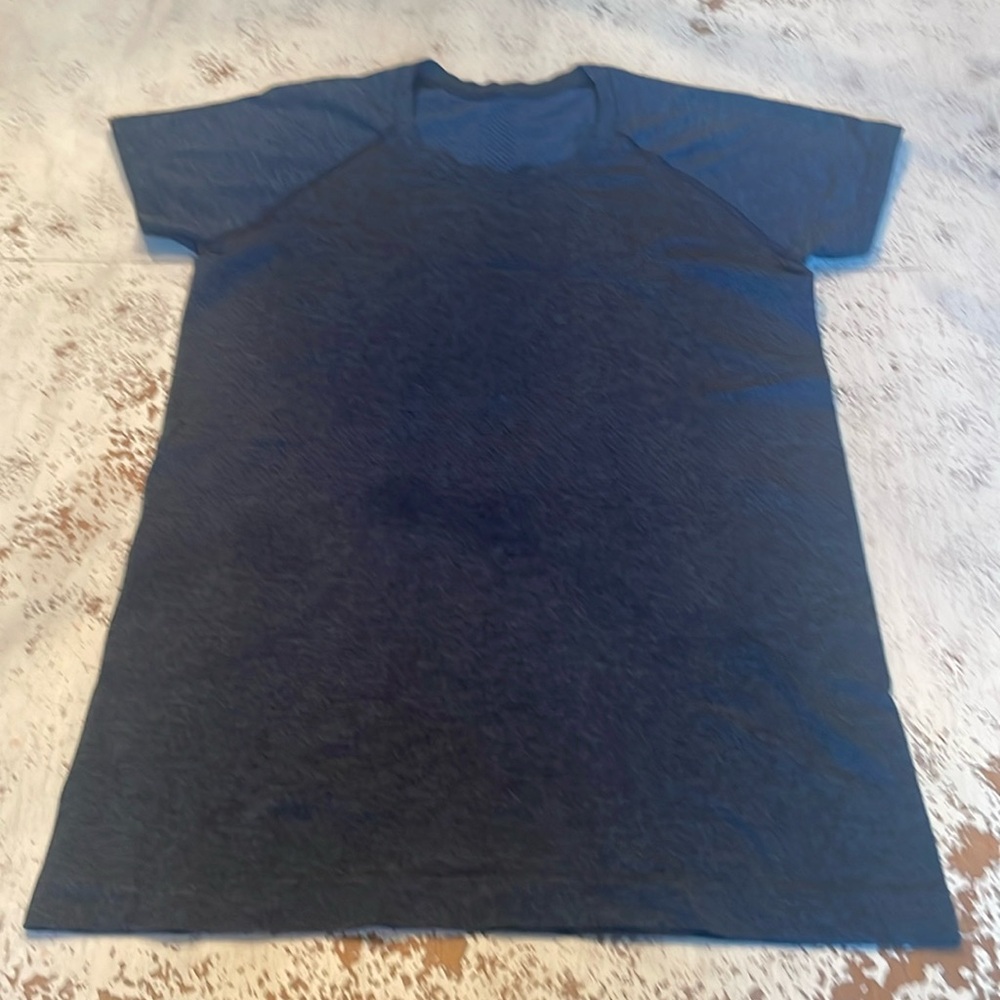 Lululemon Swiftly Tech 2.0 short sleeve shirt